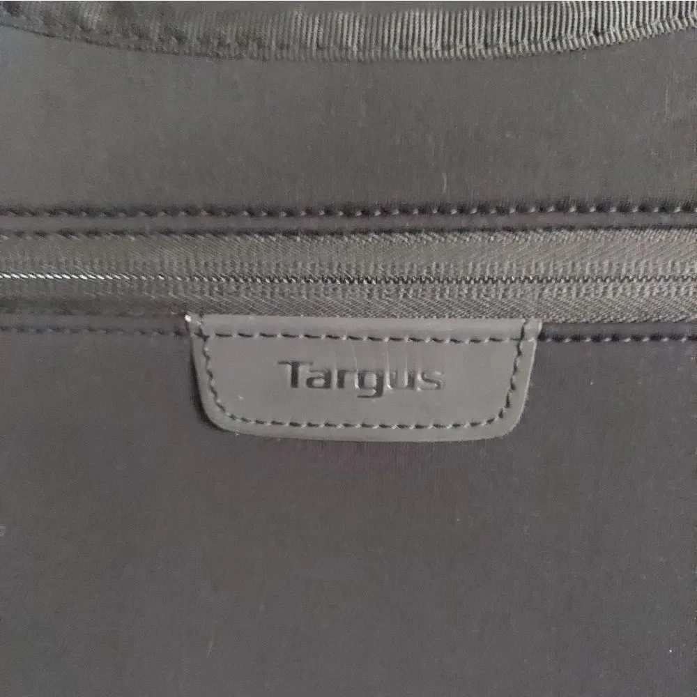 Targus Slipskin TSS932 Carrying Case (Sleeve) for 14